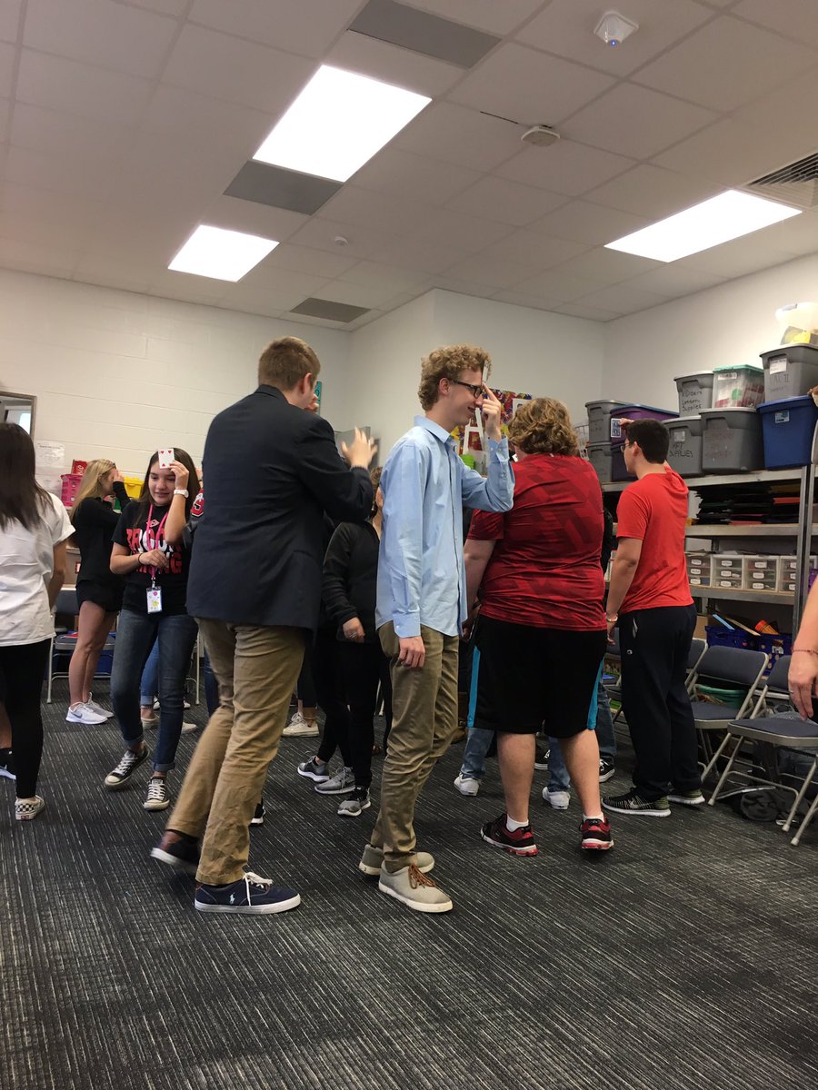 ClearBrookHS's tweet image. CBHS PALS played games in class but the real message was a lesson about judging people &amp;amp; acceptance! Loved it! Thank you Coach Stone! You are a blessing! #corevaluesinaction