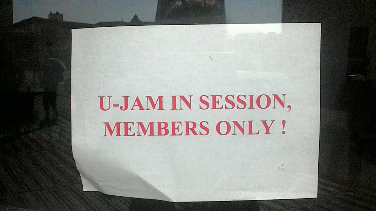 Rush_Creteil's tweet photo. Répétition de musiciens de U-Jam en cours, en vue de gros projets assez cool pour la fin de l'année ! (rah ce teasing de malade que vont-il bien faire je ne sais pas) https://t.co/Q365pL6GlR