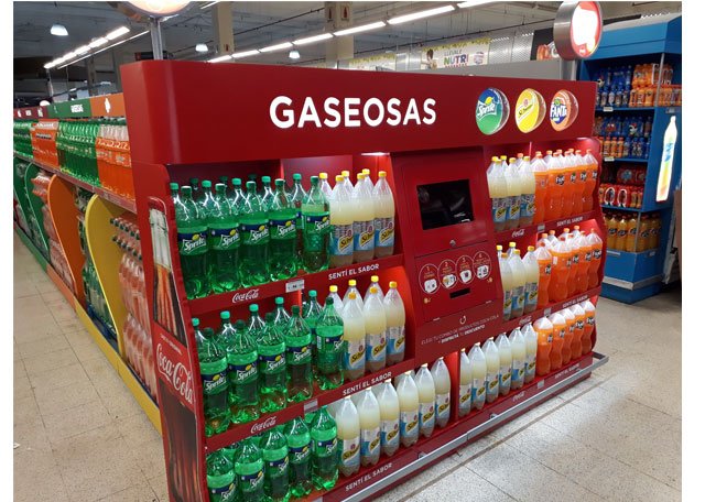 Innovation_Spy's tweet photo. @CocaCola display incorporating innovative AI technology which provides shopper behavior feedback to the brand.A touchscreen ticket machine dispenses discounted coupons and promotions to shoppers which are retailer specific. https://t.co/JFwaOmYBG5