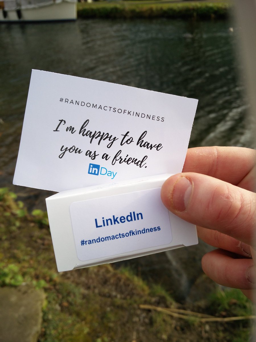 PaddyHoyne's tweet photo. Thanks @LinkedIn this brought a smile to my face! #RandomActsOfKindnessDay https://t.co/IYpysBfwFa