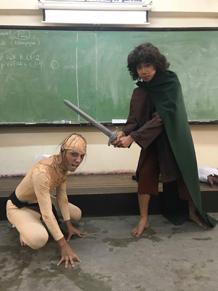 cholESTHERol's tweet photo. We made it Esther! 💜

#The Lord of the Rings
#LastFight https://t.co/n0LfJnhvAM