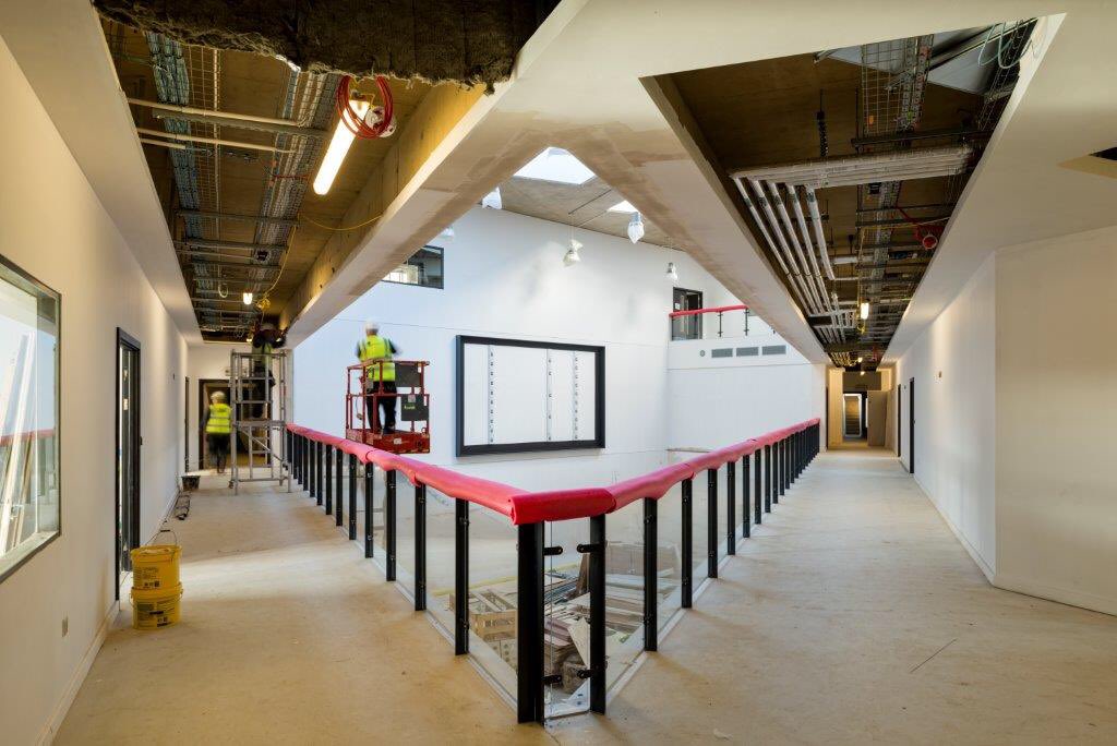 bandkbuild's tweet image. #uonjan18 #hellowaterside 2/6