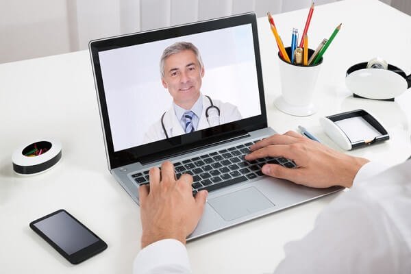 SimpleVisitMD's tweet photo. Small practices are opening up to the idea of telemedicine for two reasons. Learn more about them here: https://t.co/WycEGw9lDG #Providers #Telemedicine https://t.co/9J9zDqf06v