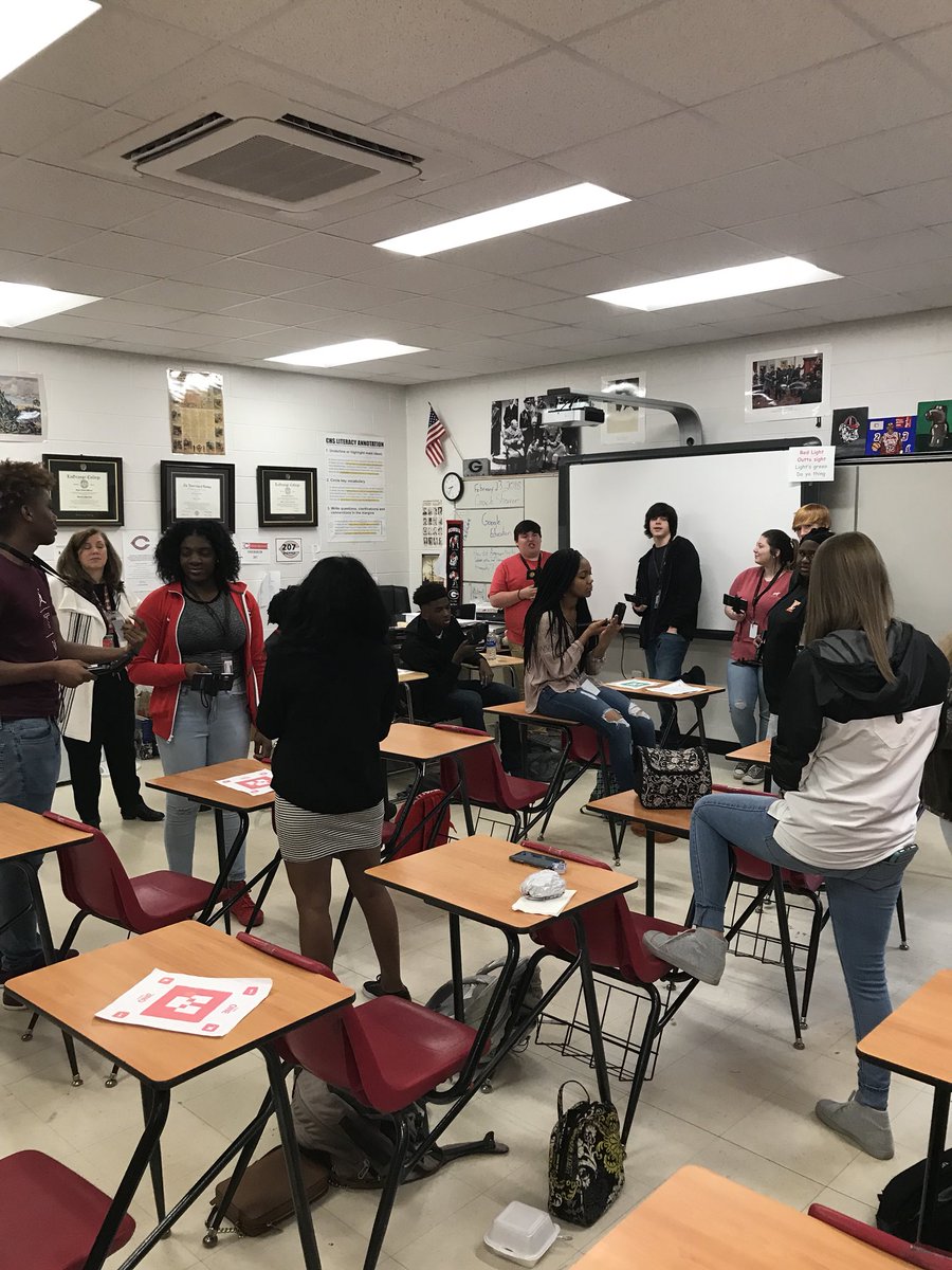 tcssit's tweet photo. Augmented Reality round 2 at CHS with Google https://t.co/yVN3JMpiMo