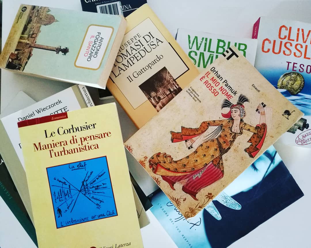 allopera_matera's tweet image. Arriva un pacco carico carico di... Libri ! 😍
Grazie ad Anna per la sua donazione 💖🙏
I libri saranno utilizzati per riempire gli spazi lettura creati con il progetto "Bookcrossing Matera: adotta un televisore"!#Allopera #Matera #Basilicata #libri