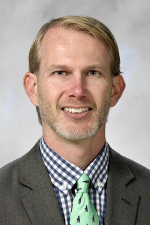 BBGolfSurferOK's tweet image. New staff photo. Rocking the @johnnieO mint green tie and #Prepformance button down