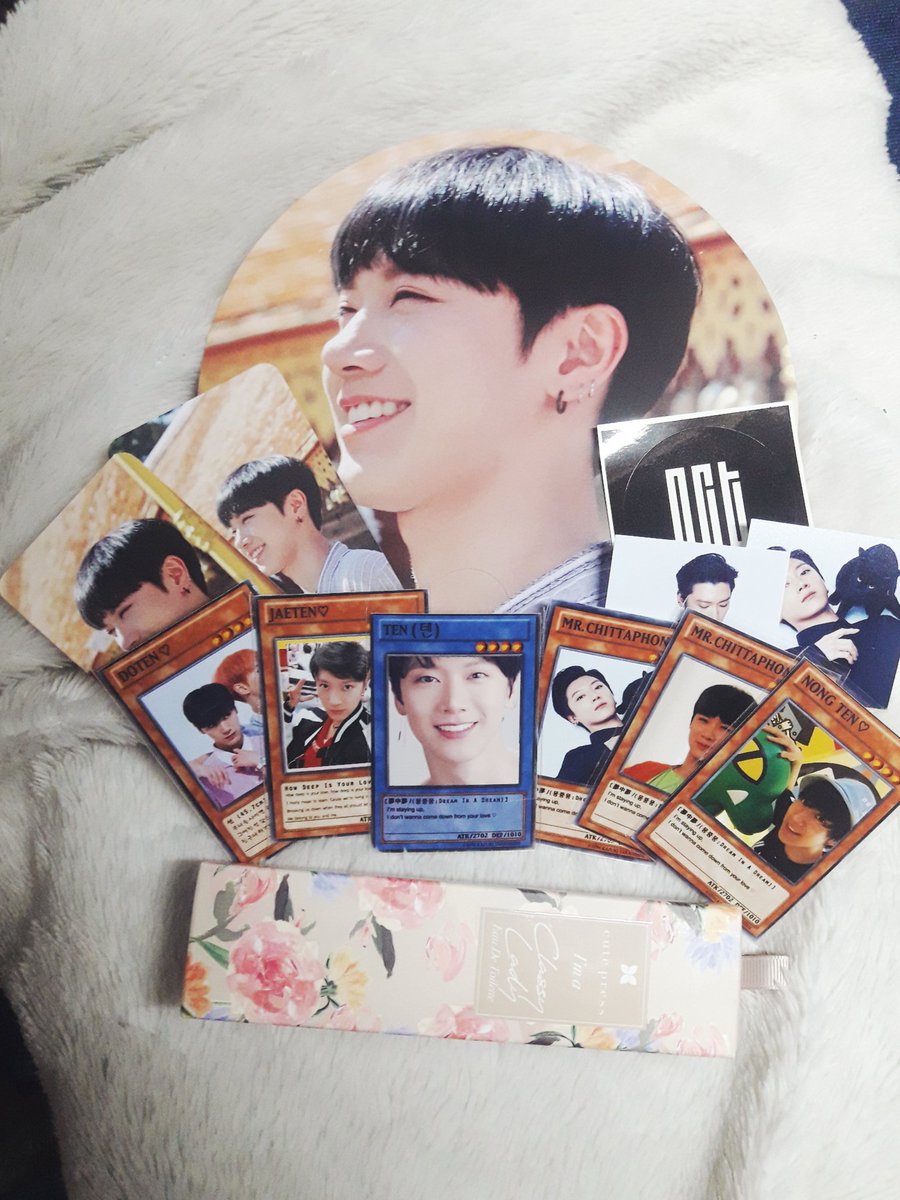 avten_'s tweet image. เนื่องในวันเกิดน้องเตนล์( rt only)
แจกพัดกับการ์ดยูกิที่เราทำกับน้ำหอม cute press สุ่มวันที่27ก.พ วันเกิดน้องเวลาสองทุ่มค่า♡ #HappyTENDay #BABYDONTSTOP