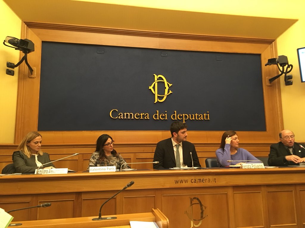 EmanuelaPendola's tweet photo. #CoLAP presenta le sue proposte alla sala stampa della Camera dei deputati: “C’è molto ancora da lavorare sulla previdenza degli autonomi. A cominciare da un adeguamento dei coefficienti di rendimento. Chiediamo più giustizia sociale”
@EAlessandrucci @CoLAP_Nazionale #Ccresce https://t.co/Zrplk4paxc