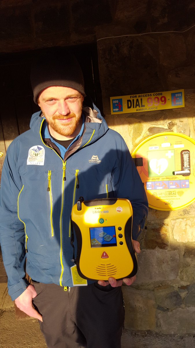comheartbeat's tweet photo. @visitsnowdonia , breathtaking and truly beautiful place, now sporting an external #defibrillator and Cabinet with Welsh - English signage and a #EmergencyPhone for the general public. Thank you very much to Snowdonia National Park and all involved that made this possible. https://t.co/fZLUlPUfnv