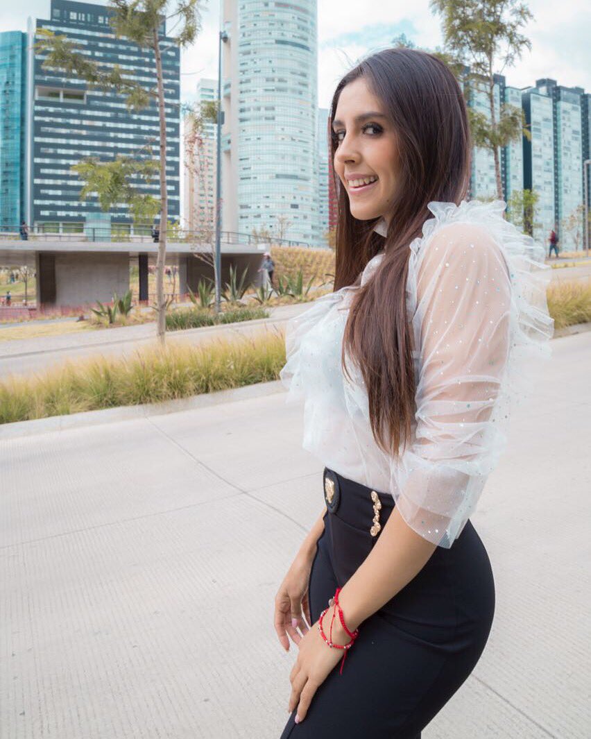 Talia_riveraa's tweet photo. 🤭🤔🤗 #MeToo https://t.co/haoAbsrTj6