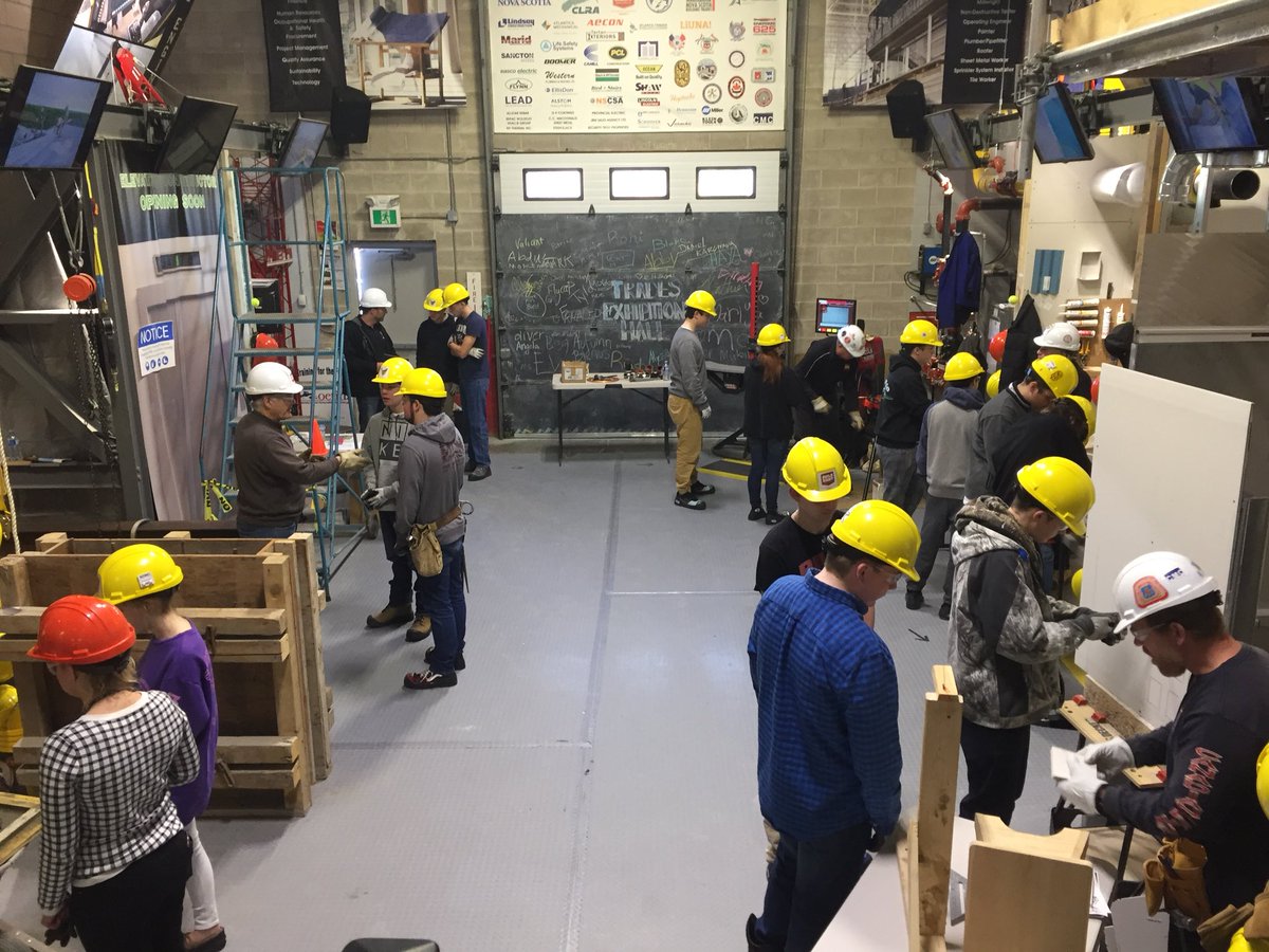 CPAMrWeber's tweet photo. @CPAhighschool Grade 10 O2 students learning about the construction trades at the Trades Exhibition Hall. #awesomespot #CPAHighschool #O2Rocks https://t.co/xVSKlT1h1L