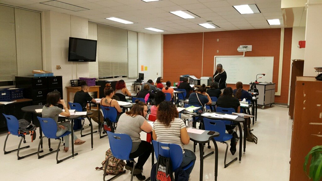 Carver High School (@chs_jacketpride) on Twitter photo CHS <a href="/CHS_JacketPride/">Carver High School</a> serving and growing the community through our Parent Academy! We are serving over 20 pupils in our GED, ESL, Spanish and Computer classes! Come see us every Tuesday and Wednesday! #onthemove #servingourcommunity #buildingthenation CHS <a href="/CHS_JacketPride/">Carver High School</a> serving and growing the community through our Parent Academy! We are serving over 20 pupils in our GED, ESL, Spanish and Computer classes! Come see us every Tuesday and Wednesday! #onthemove #servingourcommunity #buildingthenation