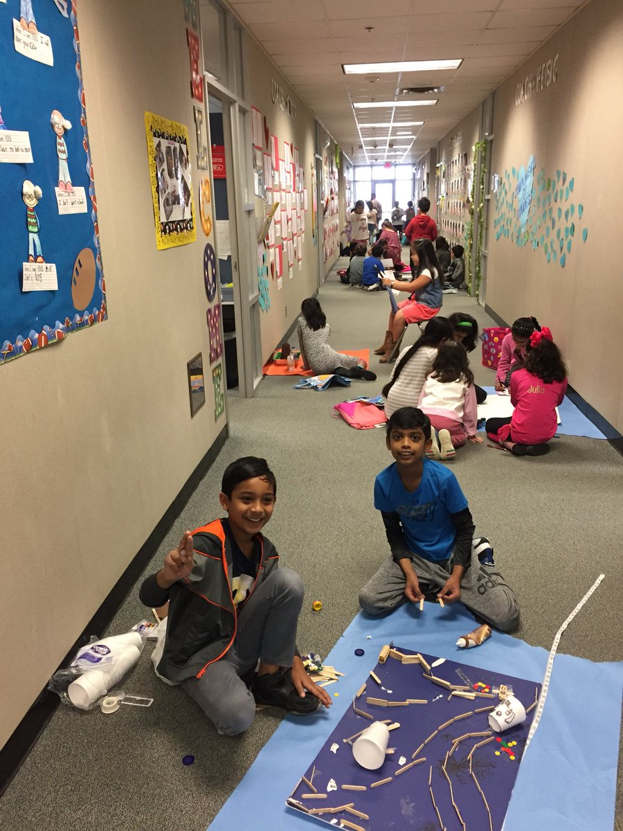 CME_Meanor's tweet photo. Genius Hour in full swing this morning in #CME3rdGrade as students complete their projects! @CME_Tigers https://t.co/mLYifDJrZk