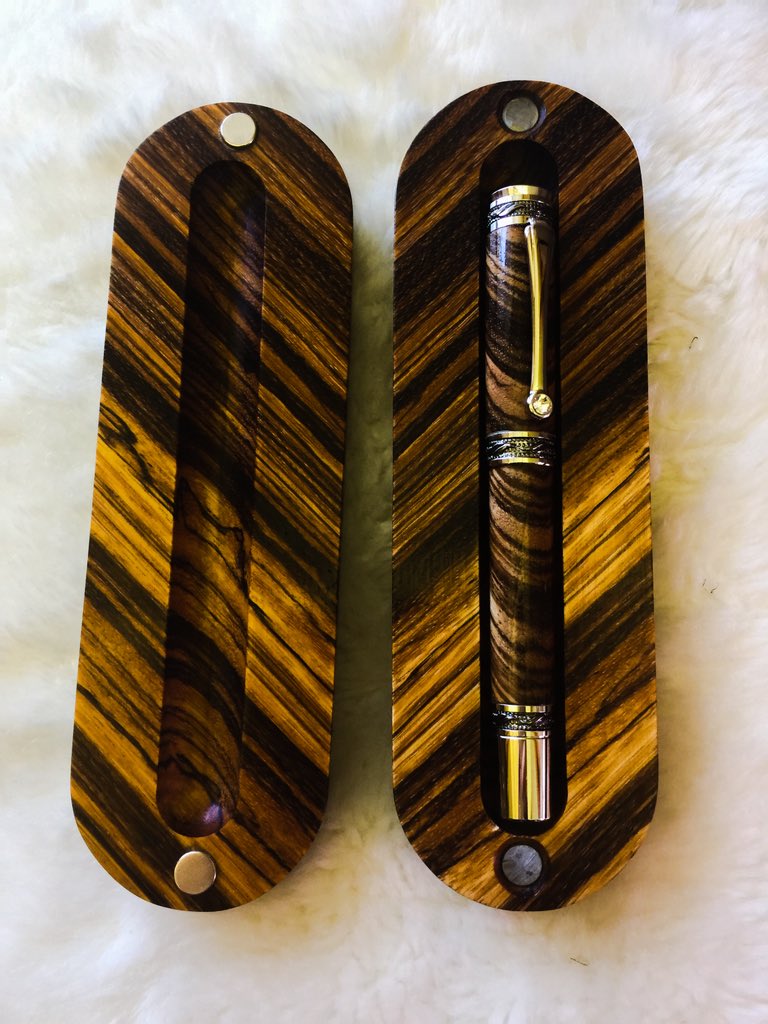 CScriptWorks's tweet image. Our client wanted something bold, masculine and very unique as a group gift for a co-worker. We crafted this beautiful Majestic Fountain Pen in exotic Zebra-Wood featuring 24k gold and Swarovski crystal.
#Edmonton #YEG #Yeggers #Love #photooftheday #Beautiful #Happy #YYC #Calgary
