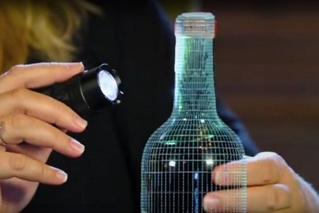 sylviemoracle's tweet image. Les apps #blockchain se diversifient: calcul des taux d&apos;#assurance pour les véhicules autonomes 📊, protection des #donnees privées à l&apos;échelle d&apos;un état 🔐, optimisation de la trésorerie interne d&apos;une grande #banque 💰, traçabilité des grands crûs 🍇 bit.ly/2Cebc7H