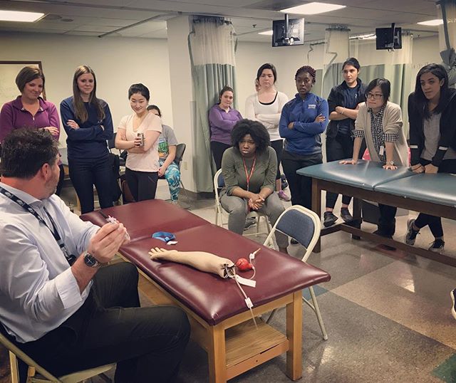PCOMeducation's tweet image. &quot;A big thank you to #PCOM&apos;s own Dr. Bidey for tonight&apos;s #phlebotomy workshop! 💉 #saacofp #familymedicine #familymedclub #PCOMlife #osteopathicmedicine #futuredoctors 📷: @saacofp_pcom.&quot;