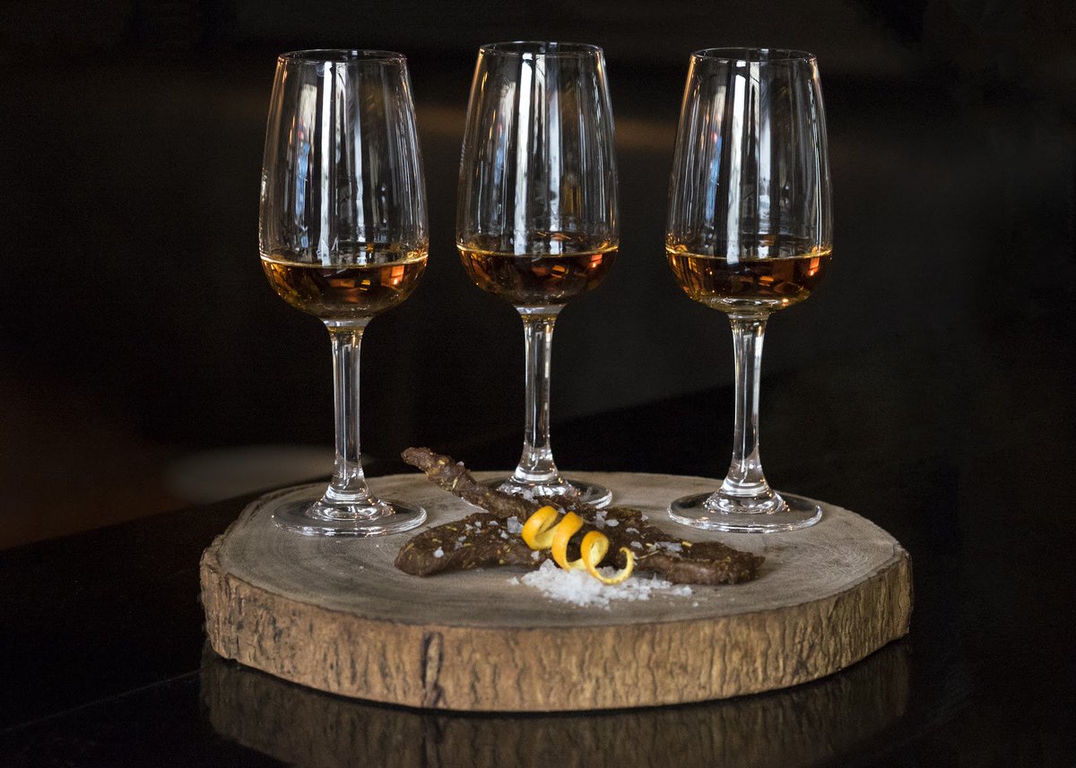 Join us for a dram and a bite tonight, our late menu is available until 1am!
To book, call 0141 572 1212 or visit porterandrye.com/reservations.p…
#awayoflife #porterandrye #glasgow #finnieston #latenight #dram #whisky #friday