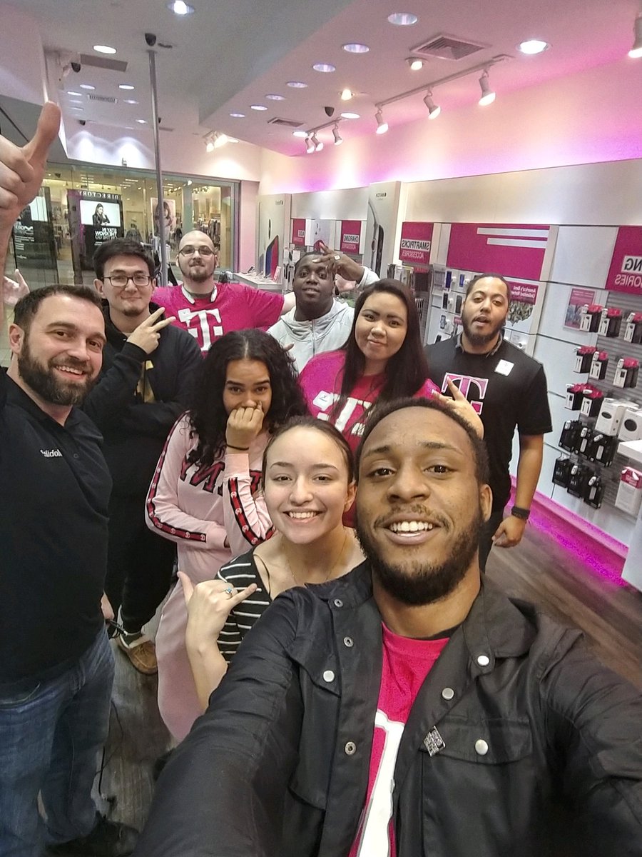 Great Morning Meeting with Our partners at ECP, Montgomery Mall PA #PhillysFinest #SOMSRULE
@JonFreier @thayesnet @an55004 @Beverly330
