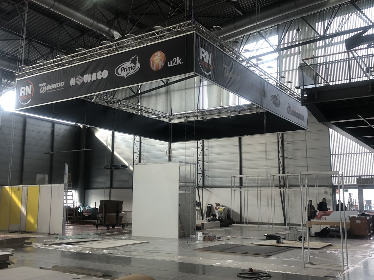 BidfoodCZ's tweet photo. Domeček se nám již staví... Těšíme se na Vás ve stánku RN Servis EU a Bidfood: https://t.co/PlPdftfTQt
#salima #sousvide #banquet #nowaco #primazmrzlina #maloobchod #bidfood #bidfoodcz https://t.co/p1bVz2DzUM