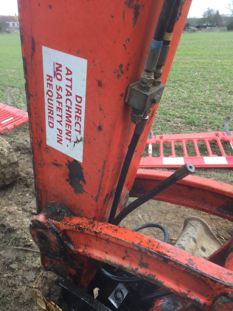 EHH_Onsite's tweet photo. Broken hydraulic hose? 
Give us a call: 01473599099 
Prompt response times, best hose fitters in East Anglia https://t.co/UDplnCZnKp