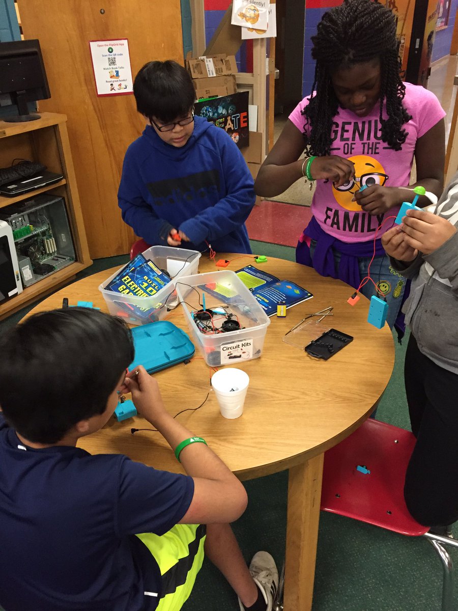Cedickens's tweet photo. Makerspaces at FVES #leadlearn @Tcsslibraries @acassity1 @FaucettVestavia @AlabamaDeptofEd @gtmonroe1999 https://t.co/9PYdgybkNM