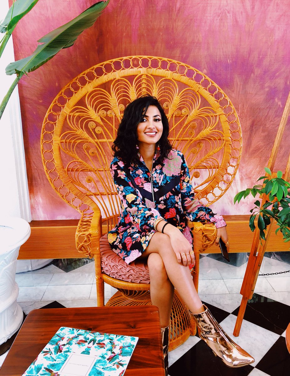 VidyaVox's tweet photo. These boho vibes are giving me life! Also the Mauritius show is TOMORROW - eek I’m so excited! Can’t wait to see you guys! #vidyavoxmu18 #kuthufiretour https://t.co/LMBhKLkrng
