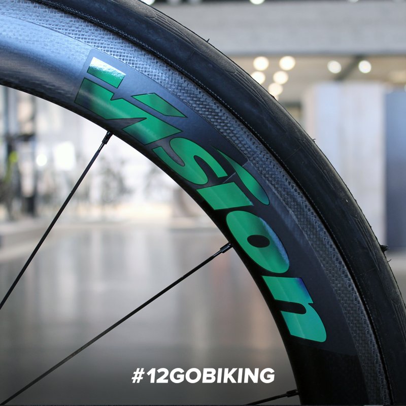 Iedere fietsgek droomt wel eens weg bij het zien van een prachtige racefiets. Onze droomfiets van deze maand is de Merida Reacto DA Limited Edition. Wil je alles weten over deze fiets? Bekijk dan onze laatste blog ➡️ https://goo.gl/ofprbh