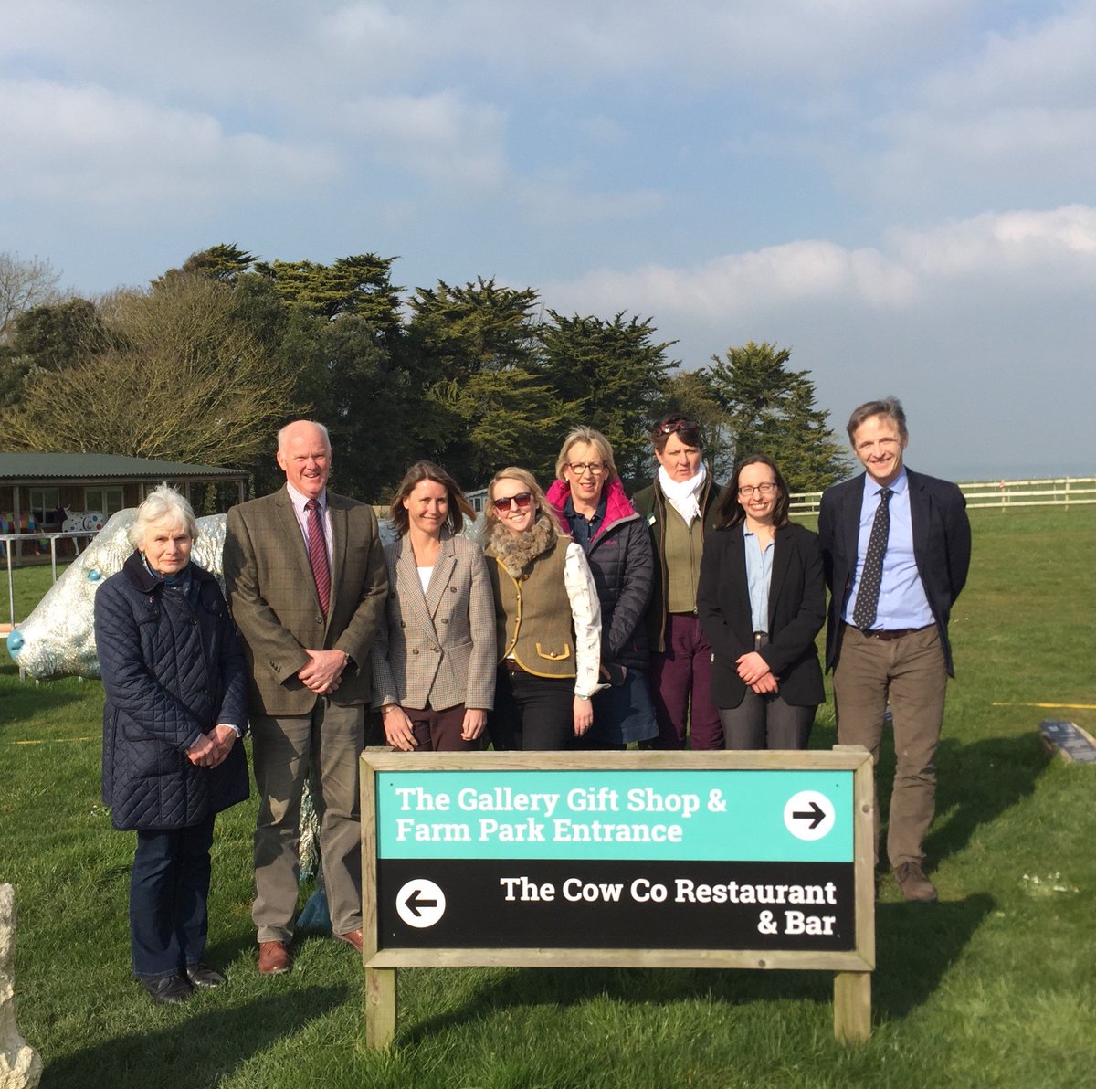 Farmcover's tweet image. Is it me or does the cow look cold in the background?!

Thanks to the speakers and guests of our #shootseminar @TapnellFarm yesterday on the #IsleofWight . A great time was had by all. 
@BASCnews @RABIcharity @mnuddys @MyFarmInsurance