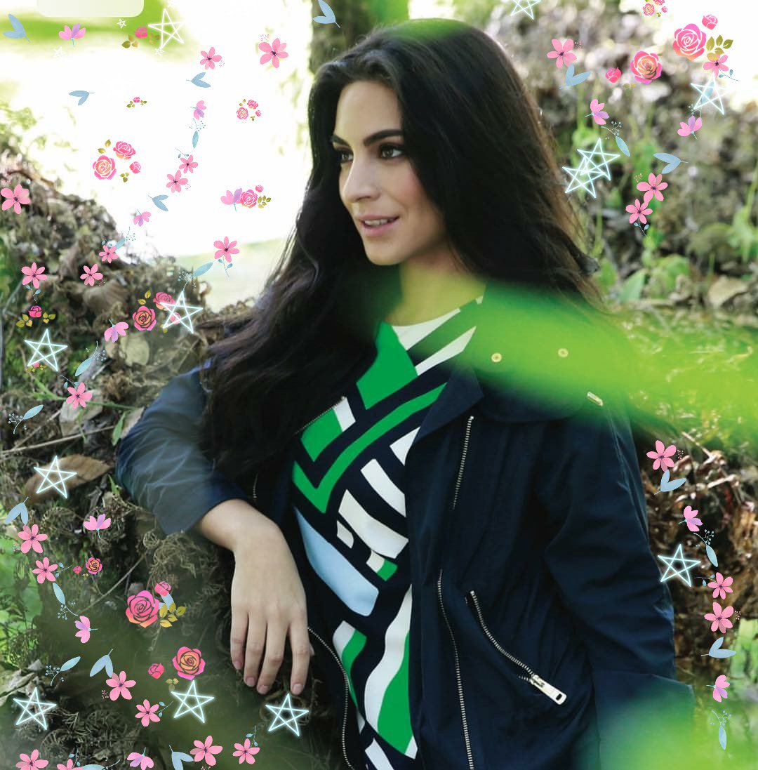 AnaBrendaMC_Mex's tweet photo. Buen Día

#AnaBreco 😍😍😍😍😍 https://t.co/YgX0rjFy4g