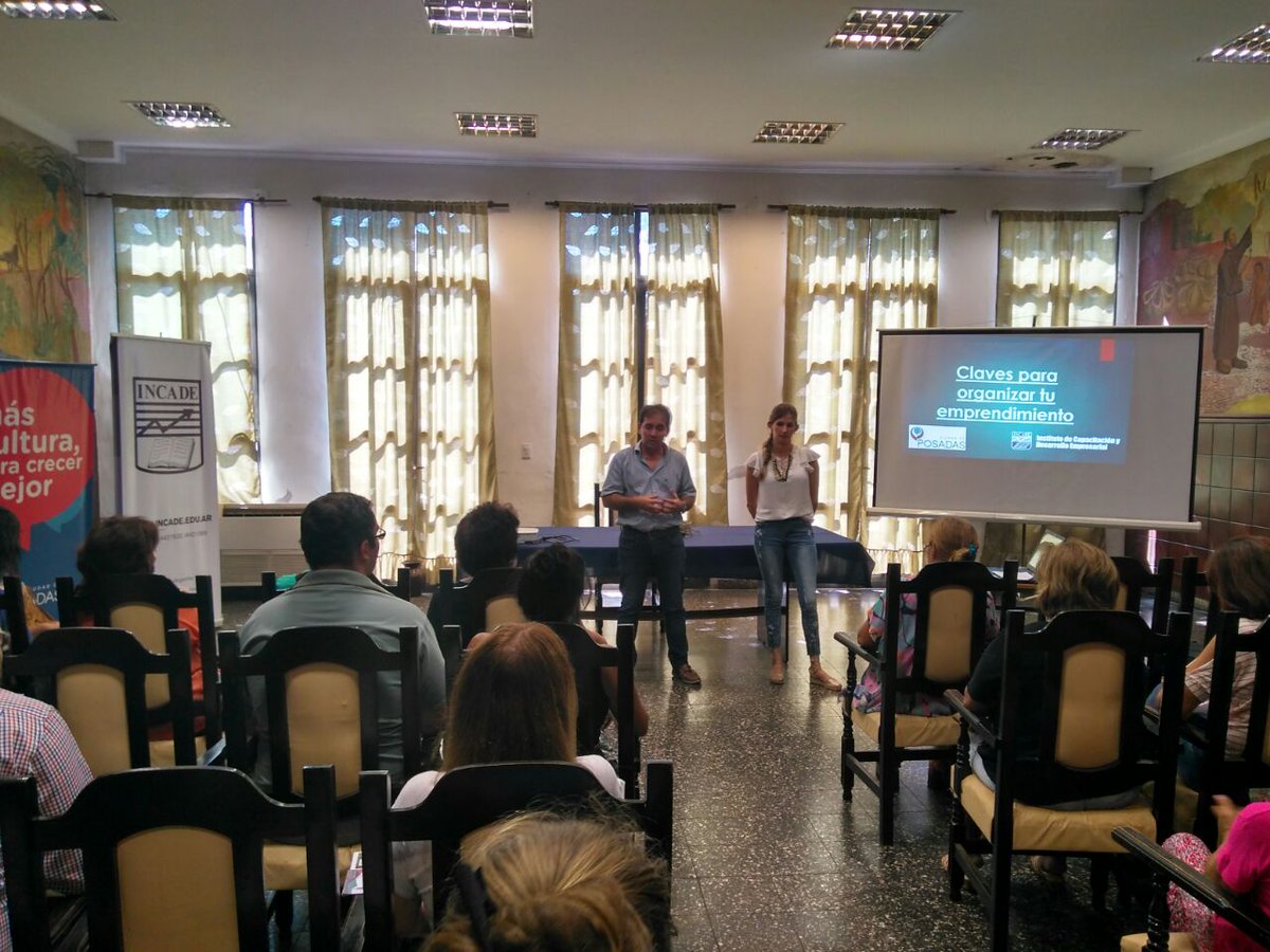Desde la Muni hoy capacitamos a emprendedores y comerciantas en "claves para organizar el emprendimiento"