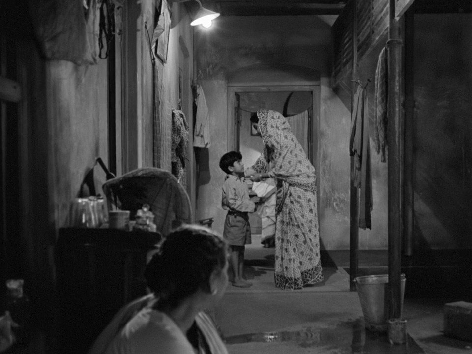 FilmsCloud's tweet image. The Big City, 1963
Directed by Satyajit Ray