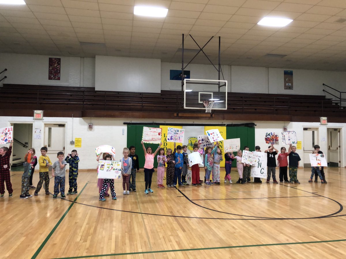 LadogaCanners's tweet photo. Best ISTEP Pep Session ever!!! Thanks to everyone who made today so incredible for our kids! #CannerCurling https://t.co/CBWzhdniOJ