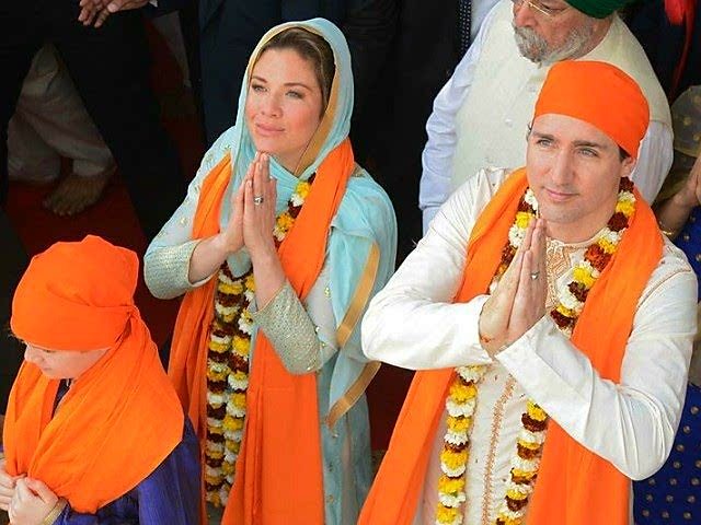 WhitneyChirps's tweet photo. Caption This Picture. Wrong Responses Only😁

#TrudeauInIndia #memes #funny #TrudeauVacayFail https://t.co/Qg3De6e0yP