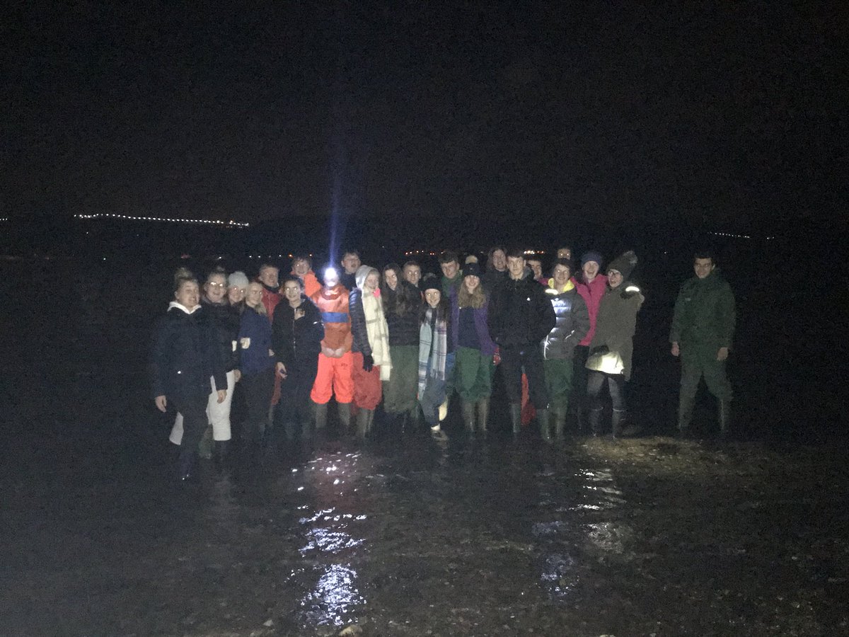 BalernoMalleny's tweet photo. Our fabulous seniors going for a night paddle ๐ great first day #seniorstudy https://t.co/P2TekjBEJP