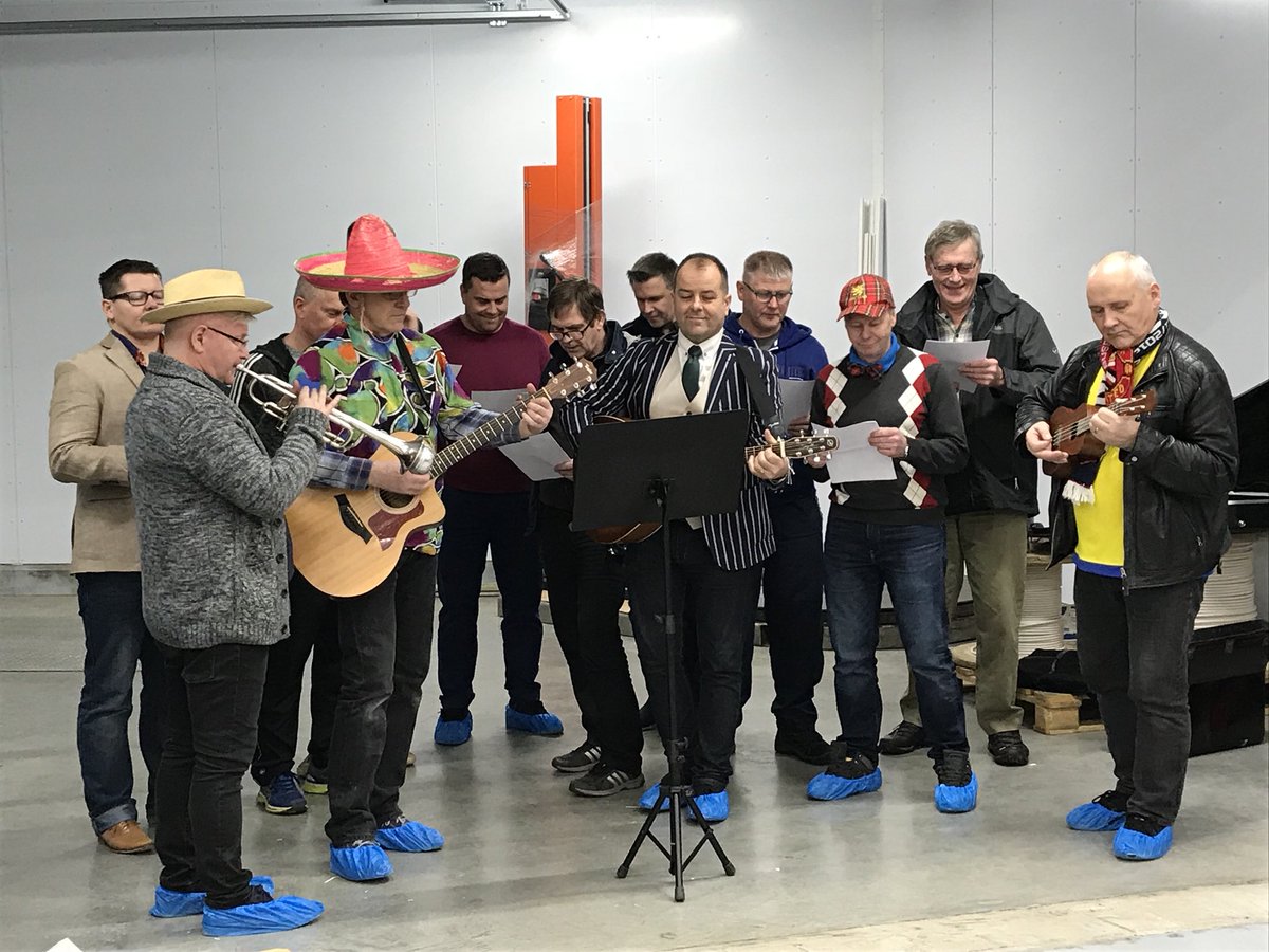 Stórhljómsveit Árskólakarla skemmti konunum í konudagshófi í dag. <a href="/arskoli/">Árskóli Sauðárkróki</a>