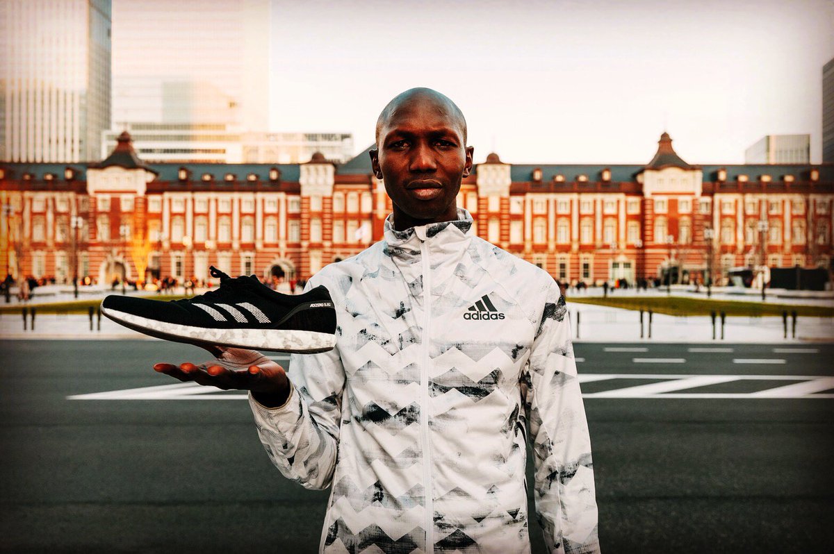 Wilson Kipsang asegura en conferencia que mañana bate el récord mundial en #TokyoMarathon 
Pronostica 2:02:50. <a href="/ArguelloLuisD/">Luis Diego Argüello</a>