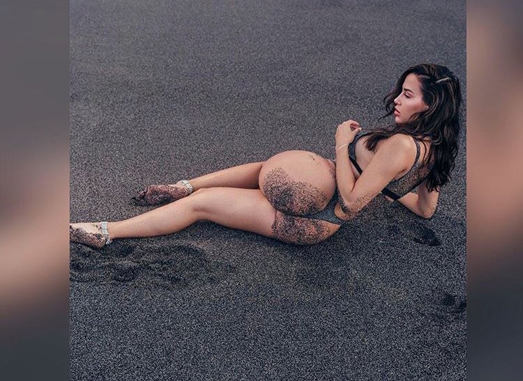 Kenneth9703's tweet image. Por un momento pensé que era la panza de embarazada más rara del mundo 🙄