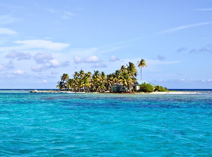 Beautiful. Blue. Belize. Learn more about this eco-paradise: buff.ly/2okBrAU