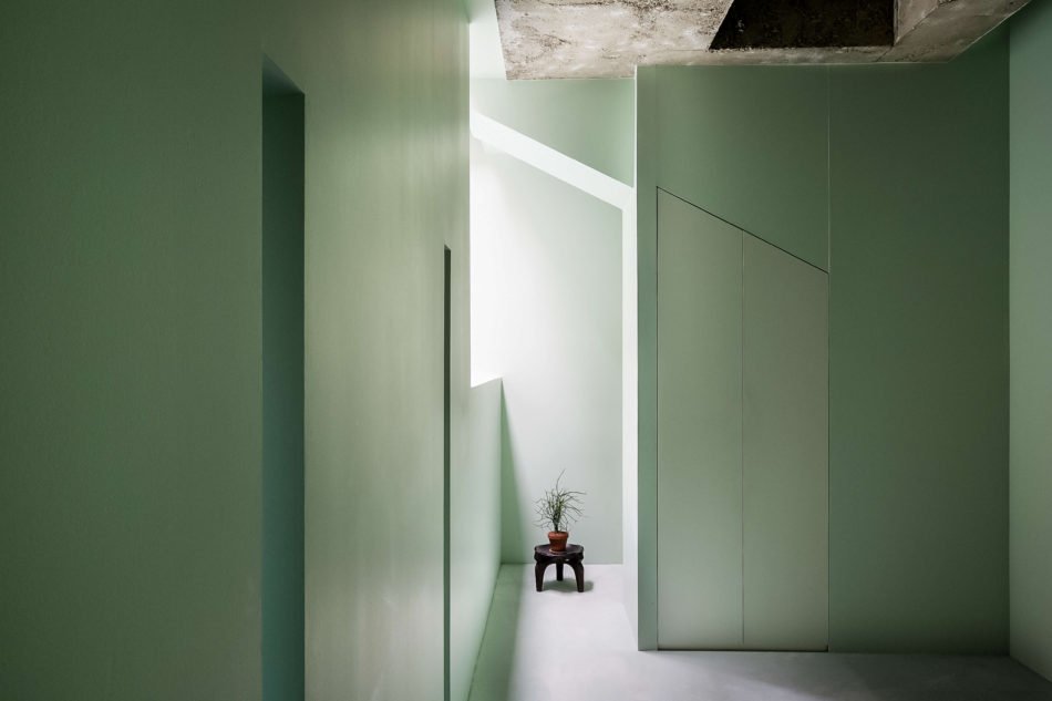 The_ModernHouse's tweet image. My Modern House: Jessica Robinson opens the door to #DavidAdjaye&apos;s Lost House in King&apos;s Cross