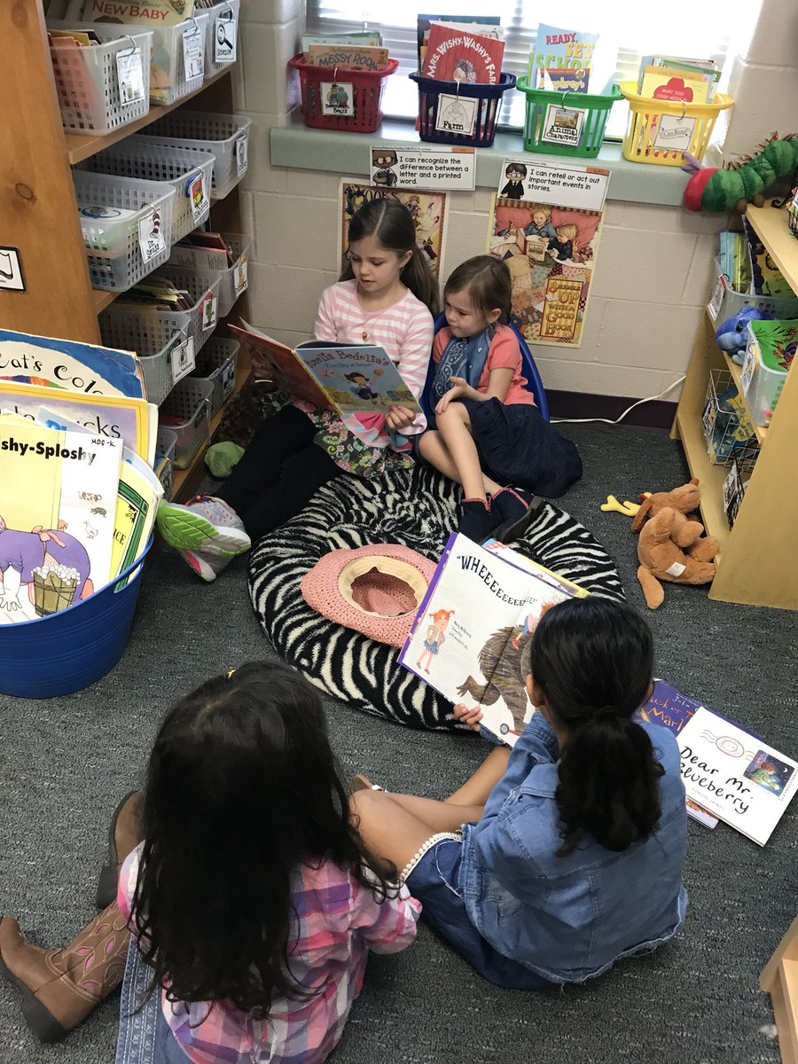 kinardmde's tweet photo. Yeehaw for book buddies! 🤠 #mdelem #kinderandsecond #GoTexanDay @MDEJJordan @missgoldwaremde https://t.co/uSgQOufg1g