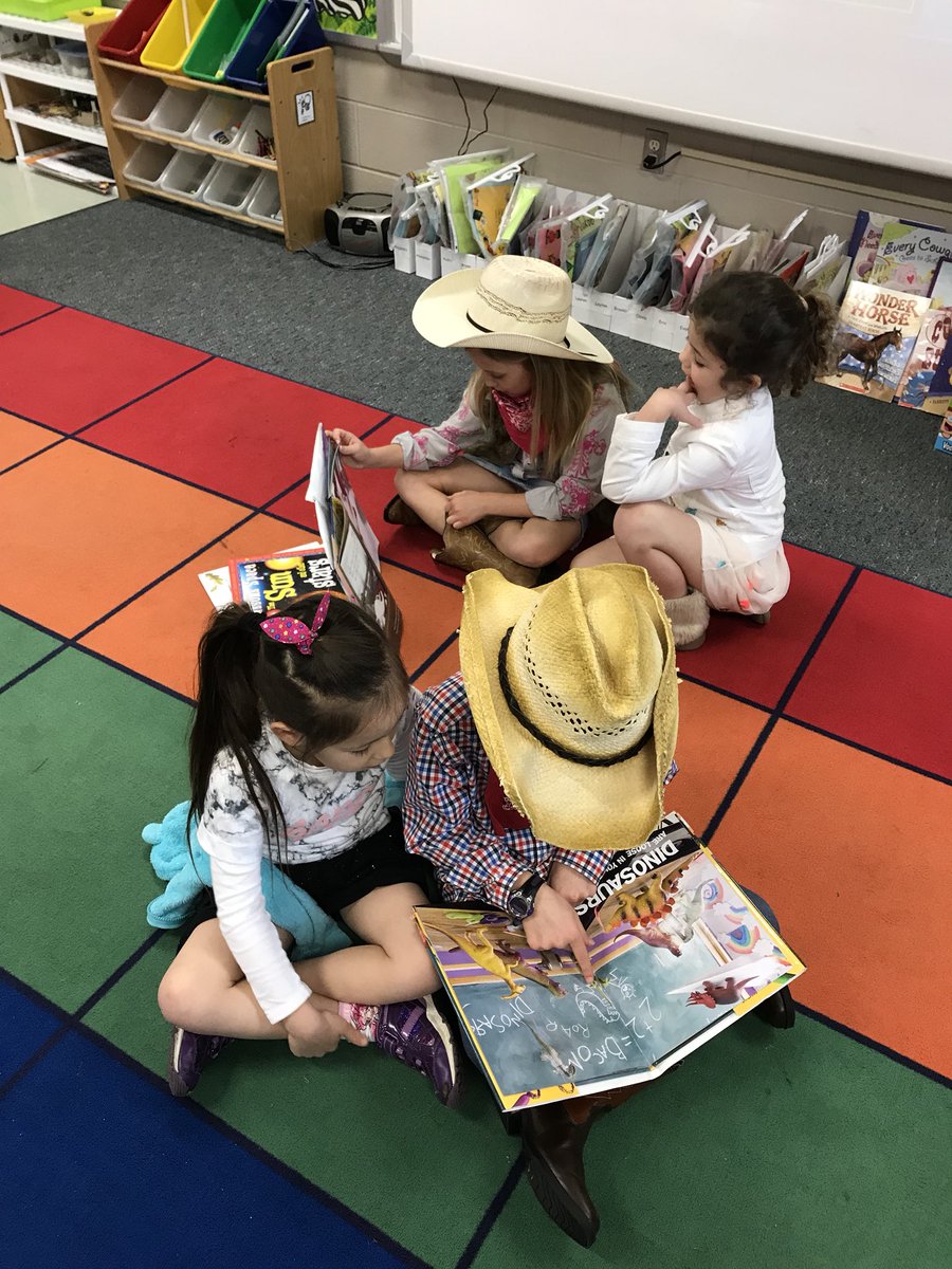 kinardmde's tweet photo. Yeehaw for book buddies! 🤠 #mdelem #kinderandsecond #GoTexanDay @MDEJJordan @missgoldwaremde https://t.co/uSgQOufg1g