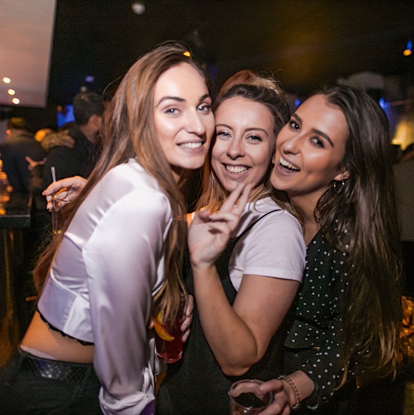 🚨 FREE GUEST LIST spots and a BAR TAB tonight at the Pony! 🚨

Just drop us an email now at info@thehoxtonpony with your name and your favourite Friday party anthem to be entered onto our free guest list and be in with a chance to win free drinks!!
