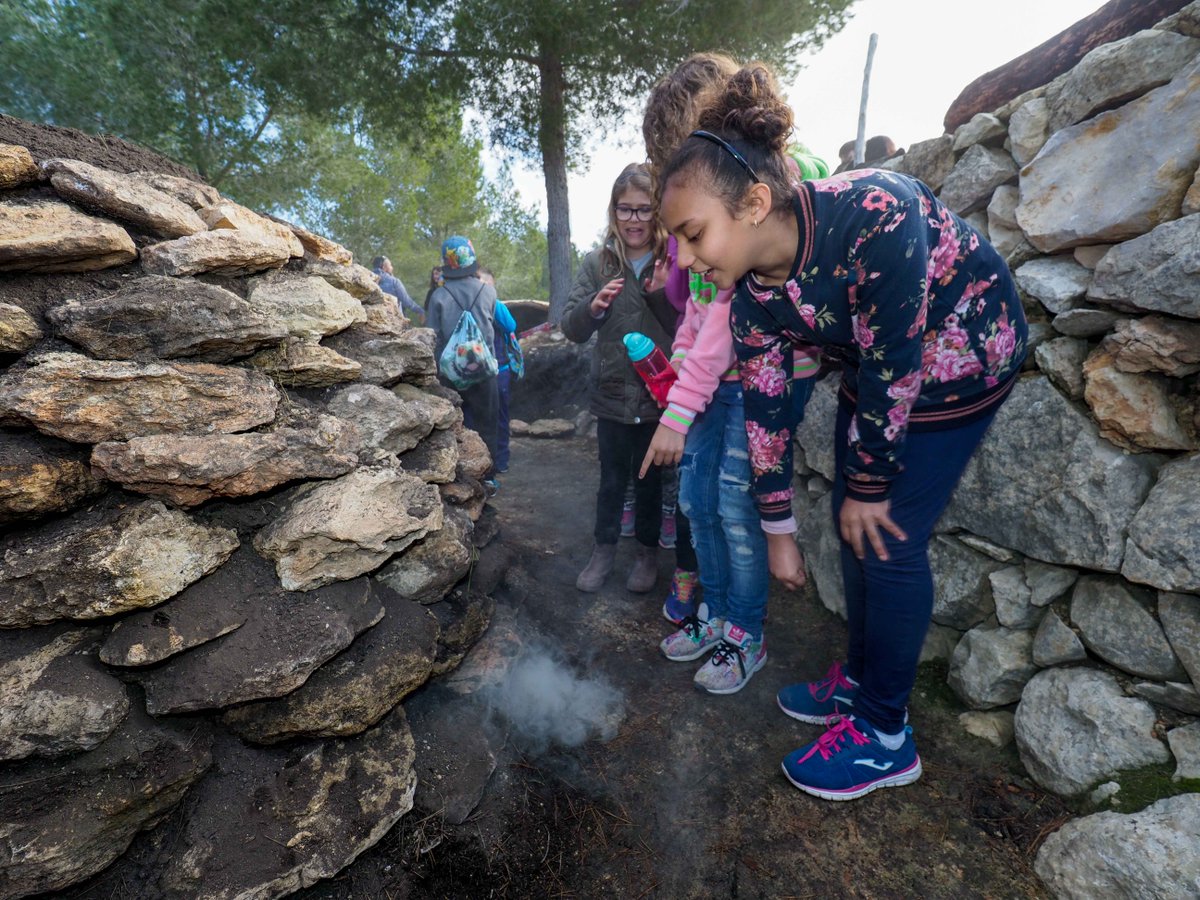 periodicibiza's tweet photo. 📸 🔥 #Fotogalería del encendido de la #sitja en #SantaAgnès (Fotos: @MarceloSastrePH)
📰 Más información aquí 👉 https://t.co/5xuvm2ILKm https://t.co/ypCLOw7qBZ