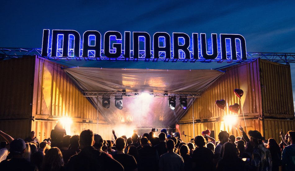 tsugimag's tweet photo. Bagarre, Arnaud Rebotini et Molécule à l’Imaginarium Festival >> https://t.co/lgBTGzVbHp https://t.co/g58mjf5nLH