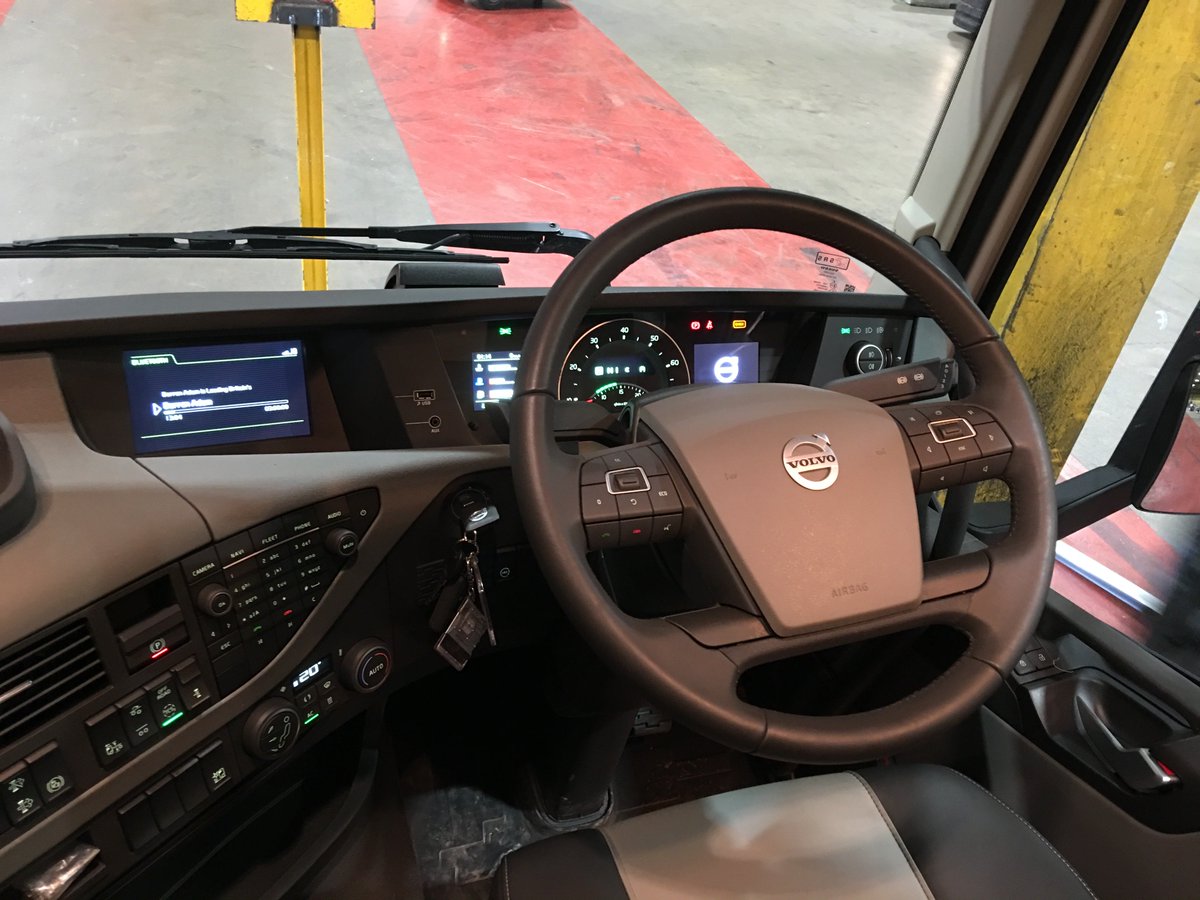 steventang_514's tweet image. There you go!🚛💨Welcome to the @VolvoTrucksUK #FH family! Mine's a #FH500 as well! Hope u found it easy 2 drive forwards &amp;amp; back,handling's awesome,the #Ishift gearbox is great &amp;amp; the steering is easy &amp;amp; accurate like I told you @fosgoodwood #FOS last time we met #BestTruckOutThere