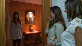__Asieslavida's tweet photo. Llegamos de sorpresa a la casa de Mónica Aguirre, la madre de @milla_viera para hablar de todo y más @barbararebolle @CANAL_13C https://t.co/0td2DjzhWG