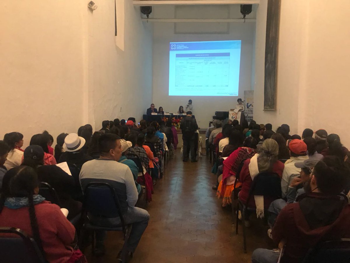 CPCCSAzuay's tweet photo. Asistimos a la #RendiciónDeCuentas2017 del Ministerio de Desarrollo Urbano y Vivienda #MIDUVIAzuay @DelgadoSusacar https://t.co/AYpeULpHUf