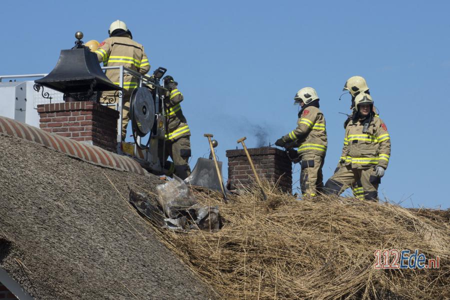 🚨 Code rood voor rietgedekte woningen 112.press/QHYnLM #112Ede https://t.co/4709gSFUnj