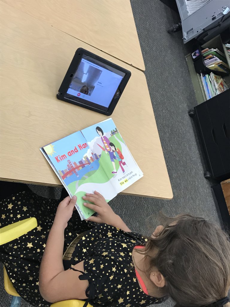 #kinderscantoo this morning I had my kinders read their books on @Flipgrid such a fun way to see where these kiddos are at!! Fosters such a love for reading as well!! Shoutout to the best flipgrid ambassador I know @ggtechtosa 😜<a href="/GgusdEdTech/">GGUSD Ed Tech</a>