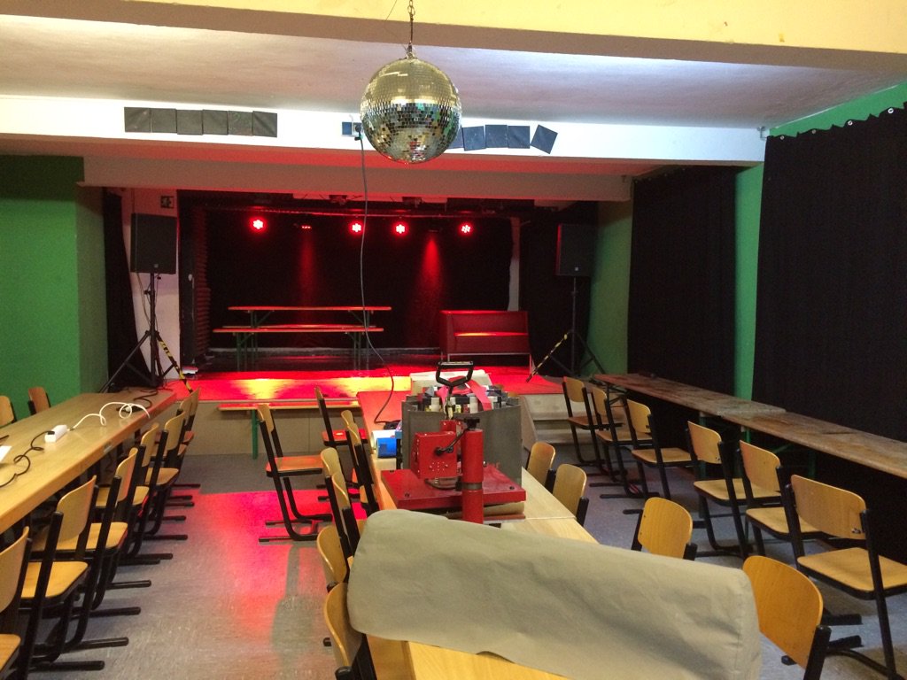 HackImPott's tweet image. Der Aufbau der #HIP2 läuft.